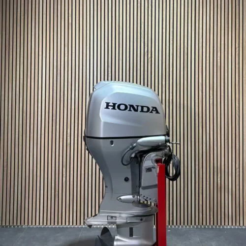 Honda BF80A outboard engine