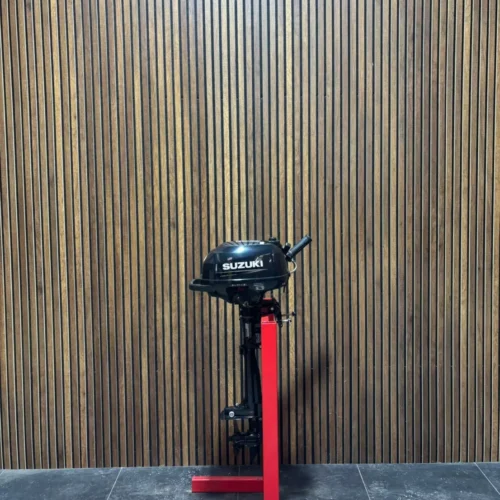 Suzuki 2.5 HP outboard engine