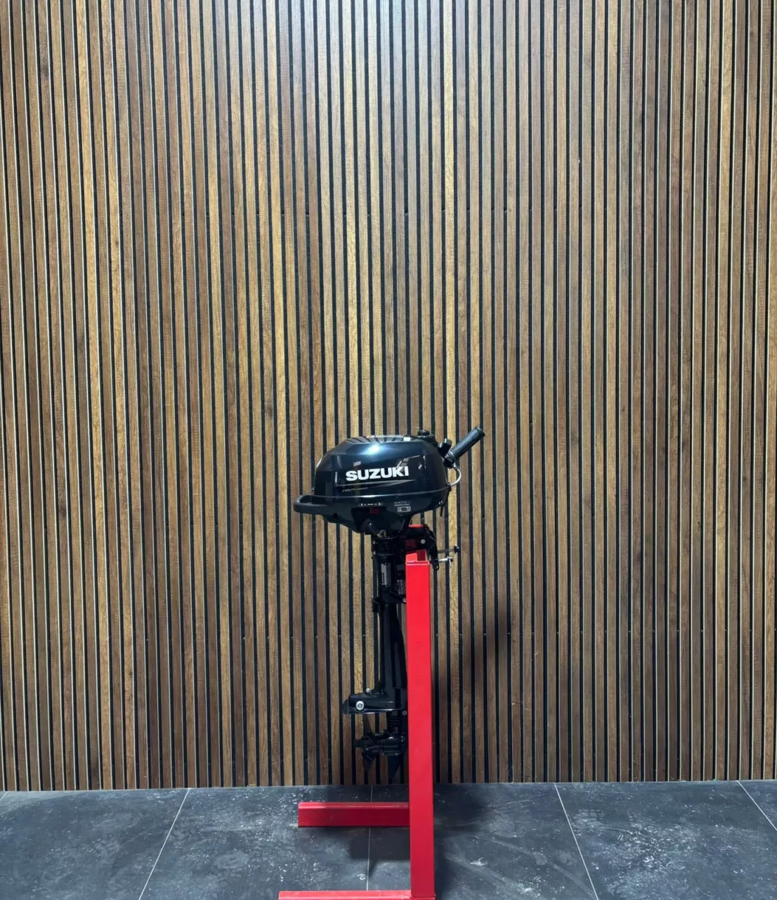 Suzuki 2.5 HP outboard engine