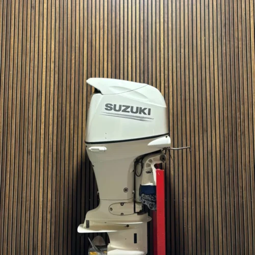 Suzuki DF115A outboard engine