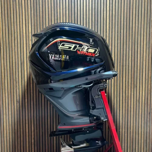 Yamaha 250 HP V-MAX SHO outboard engine