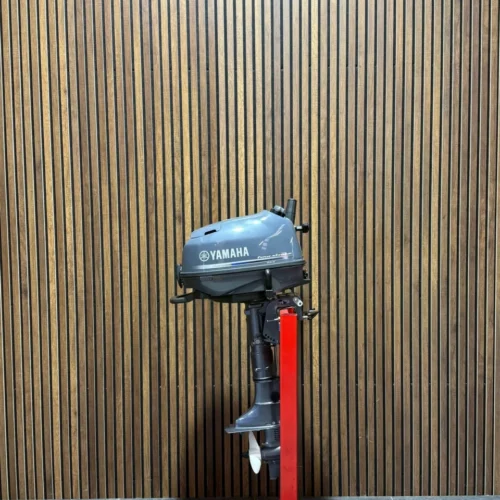 Yamaha 4 HP outboard engine