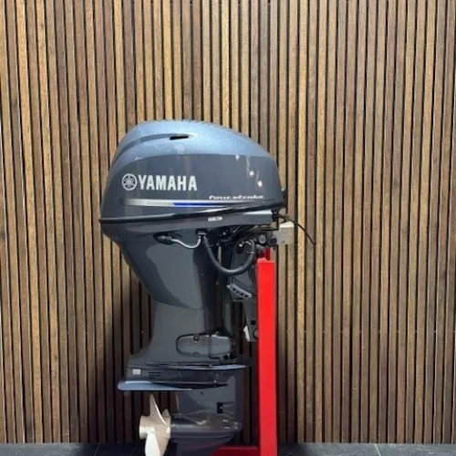 Yamaha 40 HP EFI outboard engine
